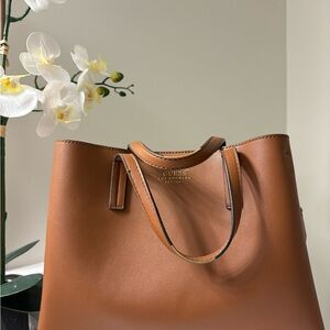GUESS Brown Bag - ELLA GIRLFRIEND CARRYALL